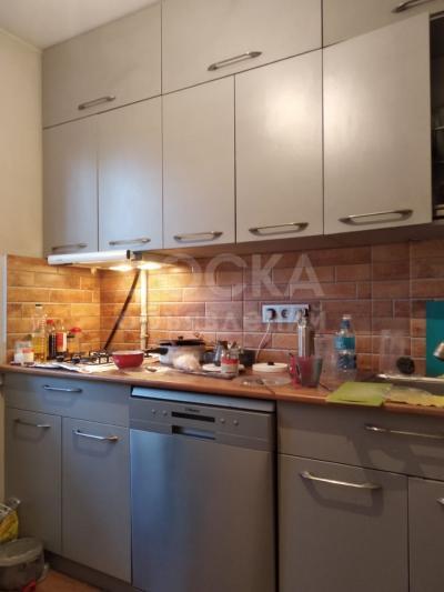 Продаю 3-комнатную квартиру, 53кв. м., этаж - 3/4, район маг. Космос (61 шк).