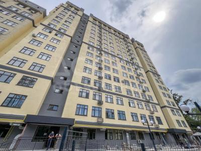 Продаю 3-комнатную квартиру, 93кв. м., этаж - 8/16, мкр Юг-2.