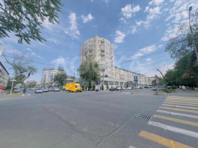 Токтогула/Уметалиева. Токтогула/Уметалиева.