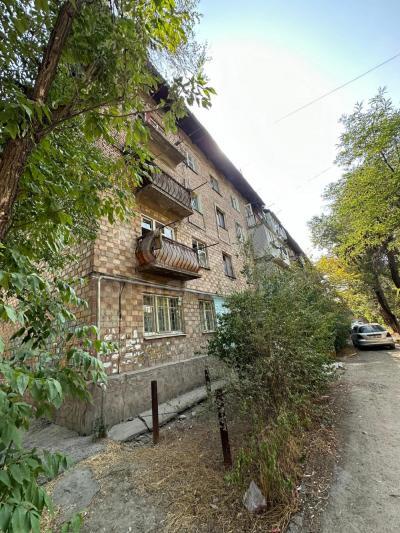 Продаю 1-комнатную квартиру, 30кв. м., этаж - 1/4, политех.