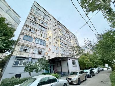 Продаю 1-комнатную квартиру, 35кв. м., этаж - 9/9, 12 мкр .