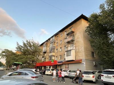 Продаю 3-комнатную квартиру, 56кв. м., этаж - 2/5, Московская/Правда.