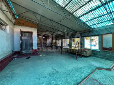 Продаю дом 4-ком. 100кв. м., этаж-1, 7-сот., стена кирпич, ж/м Бакай-Ата.