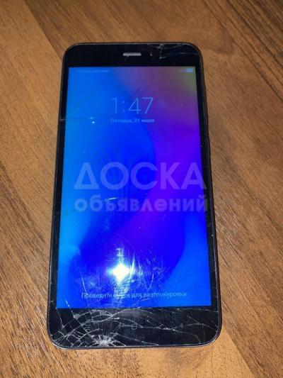 Продаю Xiaomi заблокированный но рабочий, дисплей побитый , корпус потёртый
