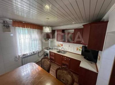 Продаю дом 6-ком. 105кв. м., этаж-1, 5.3-сот., стена кирпич,  Кайназарова/9-Января.