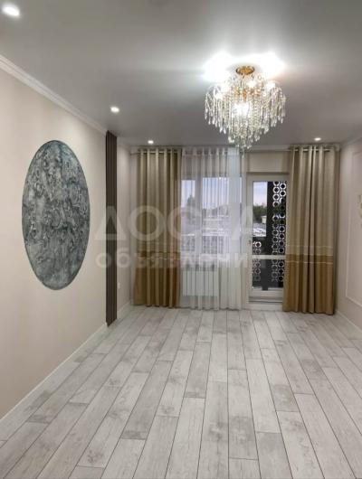 Продаю 1-комнатную квартиру, 53кв. м., этаж - 2/9, ТРЦ ТехноПарк.