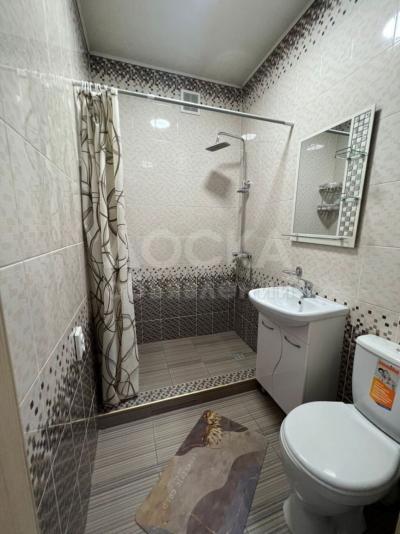 Продаю 2-комнатную квартиру, 42кв. м., этаж - 7/7, 4 гор больница.