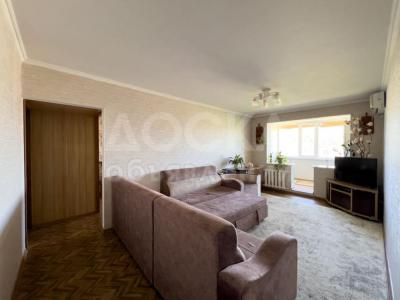 Продаю 3-комнатную квартиру, 58кв. м., этаж - 4/4, 6мкр.