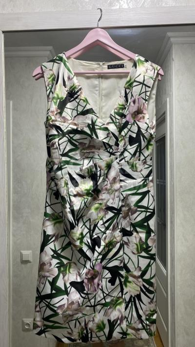 Продаю платье Gucci