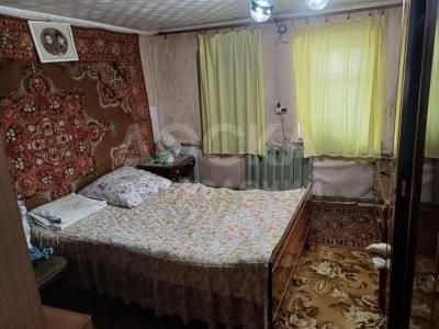 Продаю дом 3-ком. 45кв. м., этаж-1, 9,3-сот., стена саман, Октябрьская 117.