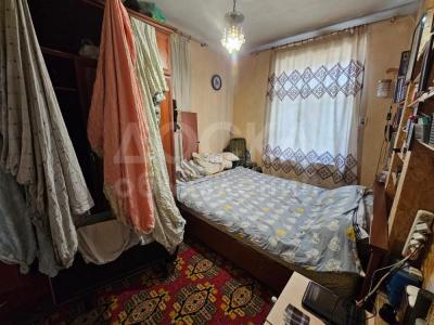 Продаю дом 5-ком. 160кв. м., этаж-1, 4-сот., стена кирпич, Жукеева Пудовкина дом 30.