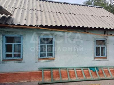 Продаю дом 3-ком. 45кв. м., этаж-1, 9-сот., стена саман, Октябрьская.