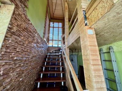 Продаю дом 5-ком. 138кв. м., этаж-2, 4-сот., стена кирпич, Ракетная 4.