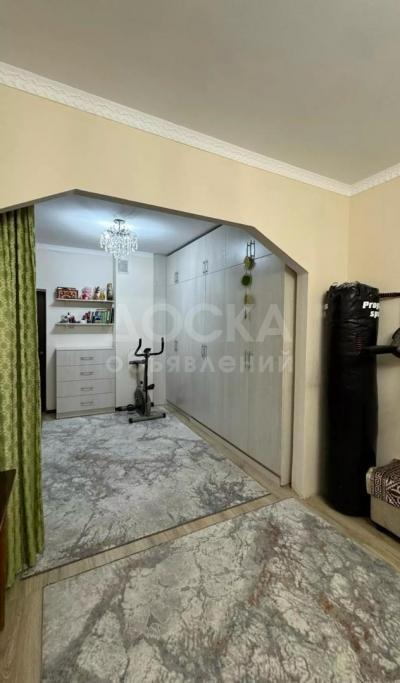 Продаю 2-комнатную квартиру, 46.6кв. м., этаж - 3/5, мкр. Учкун.