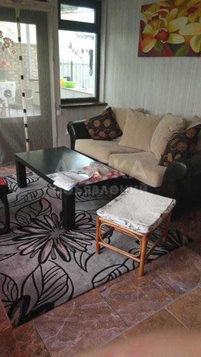 Продаю дом 5-ком. 190кв. м., этаж-2, 6-сот., стена кирпич, Пригородное.