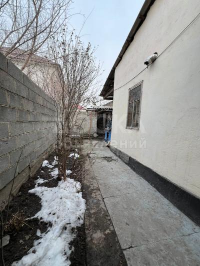 Продаю дом 5-ком. 160кв. м., этаж-1, 4-сот., стена саман, Жукеева Пудовкина дом 30.