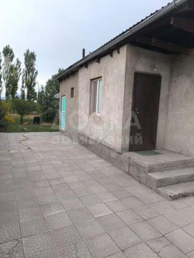 Продаю дом 3-ком. 4кв. м., этаж-1, 4-сот., стена другое, Ак-Босого ж/м, ул. Келечек 28 .