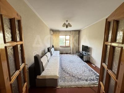 Продаю 3-комнатную квартиру, 77кв. м., этаж - 3/5, Токтогула/Уметалиева.