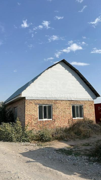 Продаю дом 4-ком. 88кв. м., этаж-1, 2.5-сот., стена кирпич, оскон ордо.