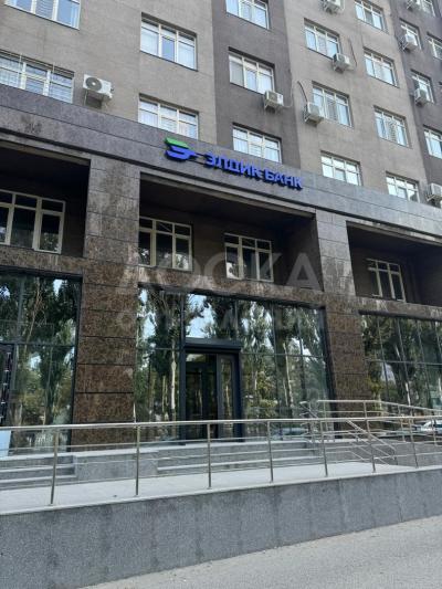 Продаю офисное помещение 1066кв. м., тц Ала-Арча.