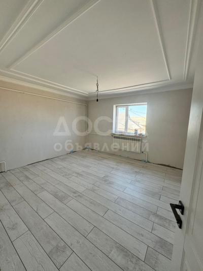 Продаю дом 6-ком. 182+143кв. м., этаж-2, 6-сот., стена кирпич, Новопавловка  Ж/М Ата-Журт.