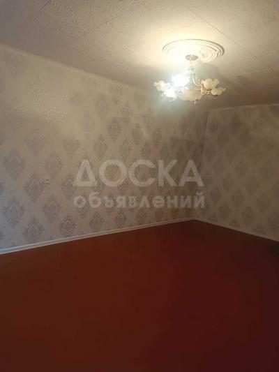 Продаю дом 3-ком. 60кв. м., этаж-1, 1-сот., стена кирпич, Рабочий Городок.