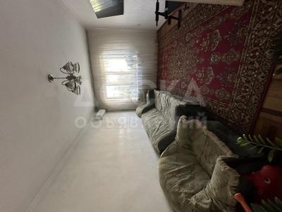 Продаю 3-комнатную квартиру, 68кв. м., этаж - 1/5, Лермонтова .