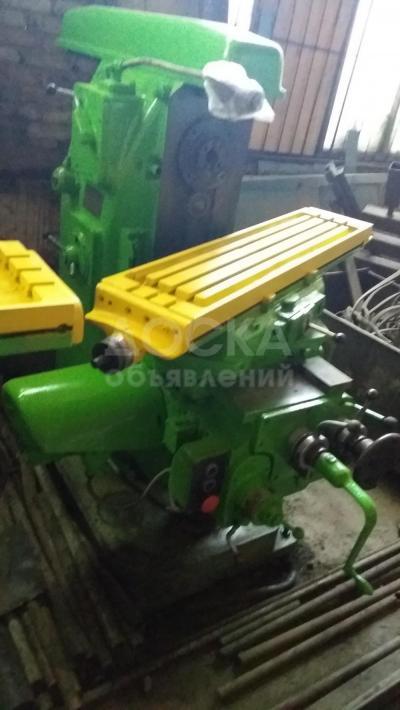 Продаю  или меняю в отличном состоянии фрезерные и другие станки, инструменты и приспособления  (метчики, плашки и их держатели, ключи,  фрезы, сверла, резцы, развертки, твердосплавные пластины, защитные и сварочные очки), металлические шкафы, ящики.