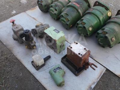 Продаю гидроаппаратуры, новые (СССР): насосы ,  гидрораспределители, разные клапана давления (предохранительный, обратный и др.), регуляторы расхода, сапун и др.