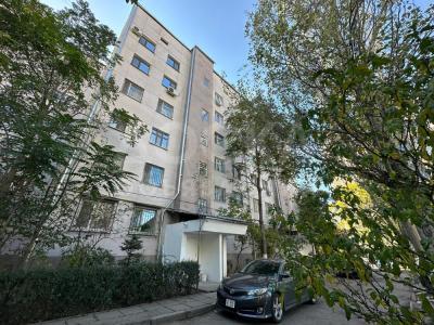 Продаю 5-комнатную квартиру, 105кв. м., этаж - 5/5, Токтогула 170.