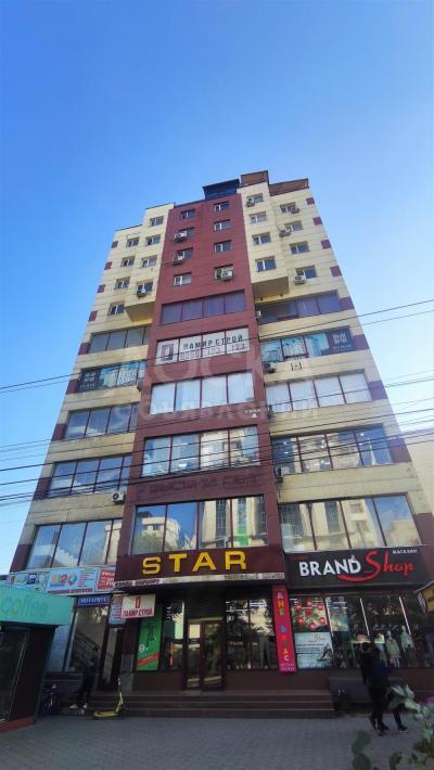 Продаю офисное помещение 138кв. м., БЦ Стар Вефа Горького Советская.