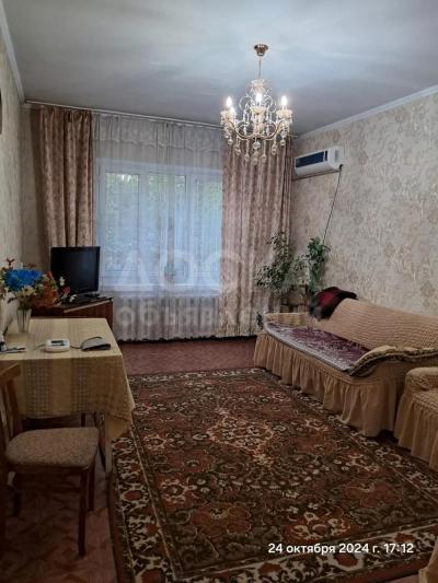 Продаю 2-комнатную квартиру, 49кв. м., этаж - 1/5, Аламедин-1.