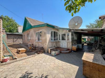 Продаю дом 4-ком. 75кв. м., этаж-1, 4-сот., стена саман, Джантошева /Матросова .