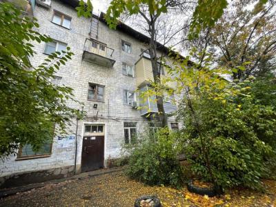 Продаю 2-комнатную квартиру, 45кв. м., этаж - 2/4, Космос.