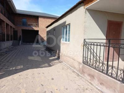 Продаю дом 10-ком. 312кв. м., этаж-2, 10-сот., стена кирпич, Кош-Кол.