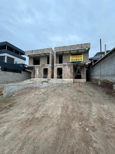 Продаю дом 4-ком. 300кв. м., этаж-2, 3, 6-сот., стена кирпич, Беш-Кунгей.