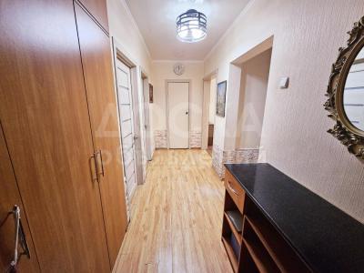 Продаю 3-комнатную квартиру, 65,5 кв. м., этаж - 1/3, Новопавловка ул. Фрунзе 202.