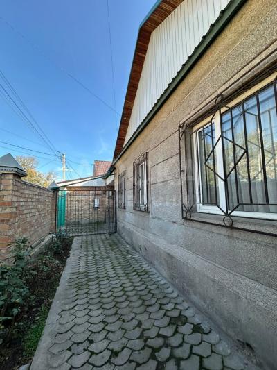 Продаю дом 6-ком. 150кв. м., этаж-1, 4,4-сот., стена кирпич, пер.Кумбельский - ул.Белорусская.