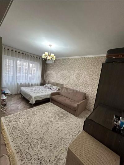 Продаю 1-комнатную квартиру, 35кв. м., этаж - 8/9, ул. Скрябина .