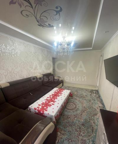 Продаю 3-комнатную квартиру, 58кв. м., этаж - 1/5, Бокомбаева.