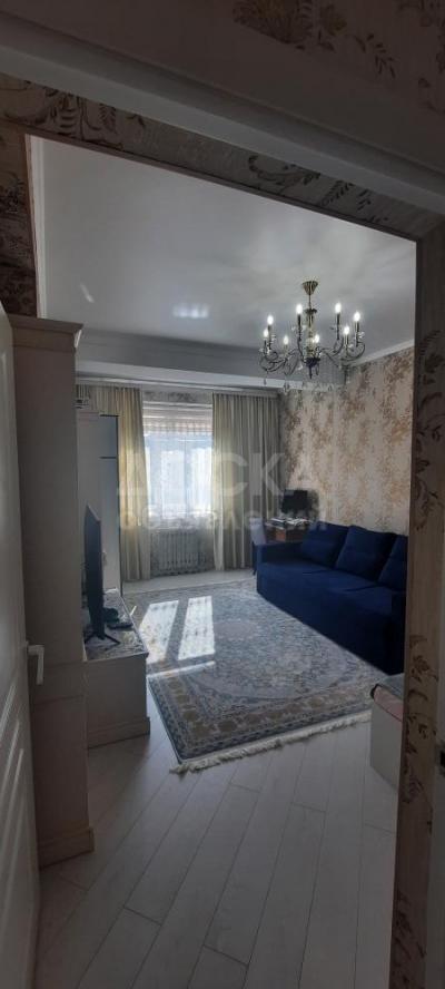 Продаю 1-комнатную квартиру, 38кв. м., этаж - 5/12, проспект Ч.Айтматова, 4.