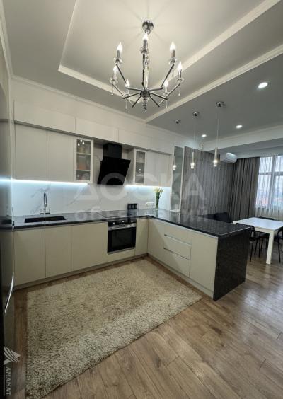 Продаю 3-комнатную квартиру, 132кв. м., этаж - 6/14, Ул.Медерова 117.