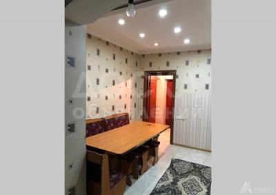 Продаю 2-комнатную квартиру, 65кв. м., этаж - 1/3, достук м-н.