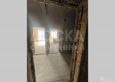 Продаю 1-комнатную квартиру, 45кв. м., этаж - 8/14, 6-мкр.