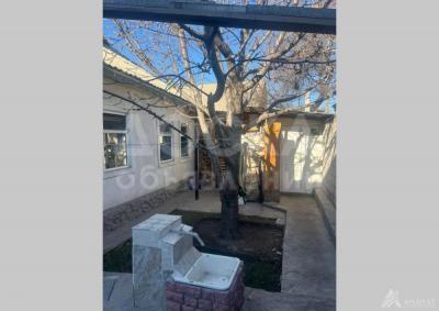 Продаю дом 4-ком. 74кв. м., этаж-1, 3,10-сот., стена кирпич, Восток-5.