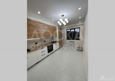 Продаю 3-комнатную квартиру, 90кв. м., этаж - 2/4, р.Медакадемия.