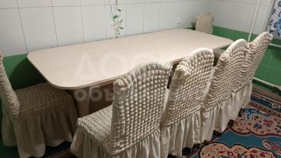 Стол со стульями