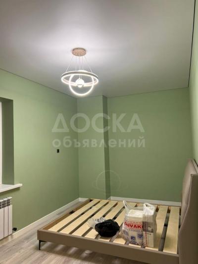 Продаю дом 6-ком. 195кв. м., этаж-2, 3-сот., стена кирпич, Азия Молл.