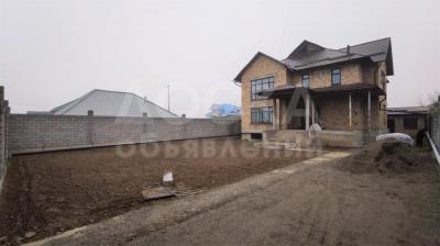 Продаю дом 5-ком. 450кв. м., этаж-2, 6-сот., стена кирпич, Салкын тор.