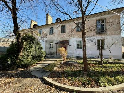 Продаю 3-комнатную квартиру, 64,4кв. м., этаж - 2/2, Молодая Гвардия /Чуй .